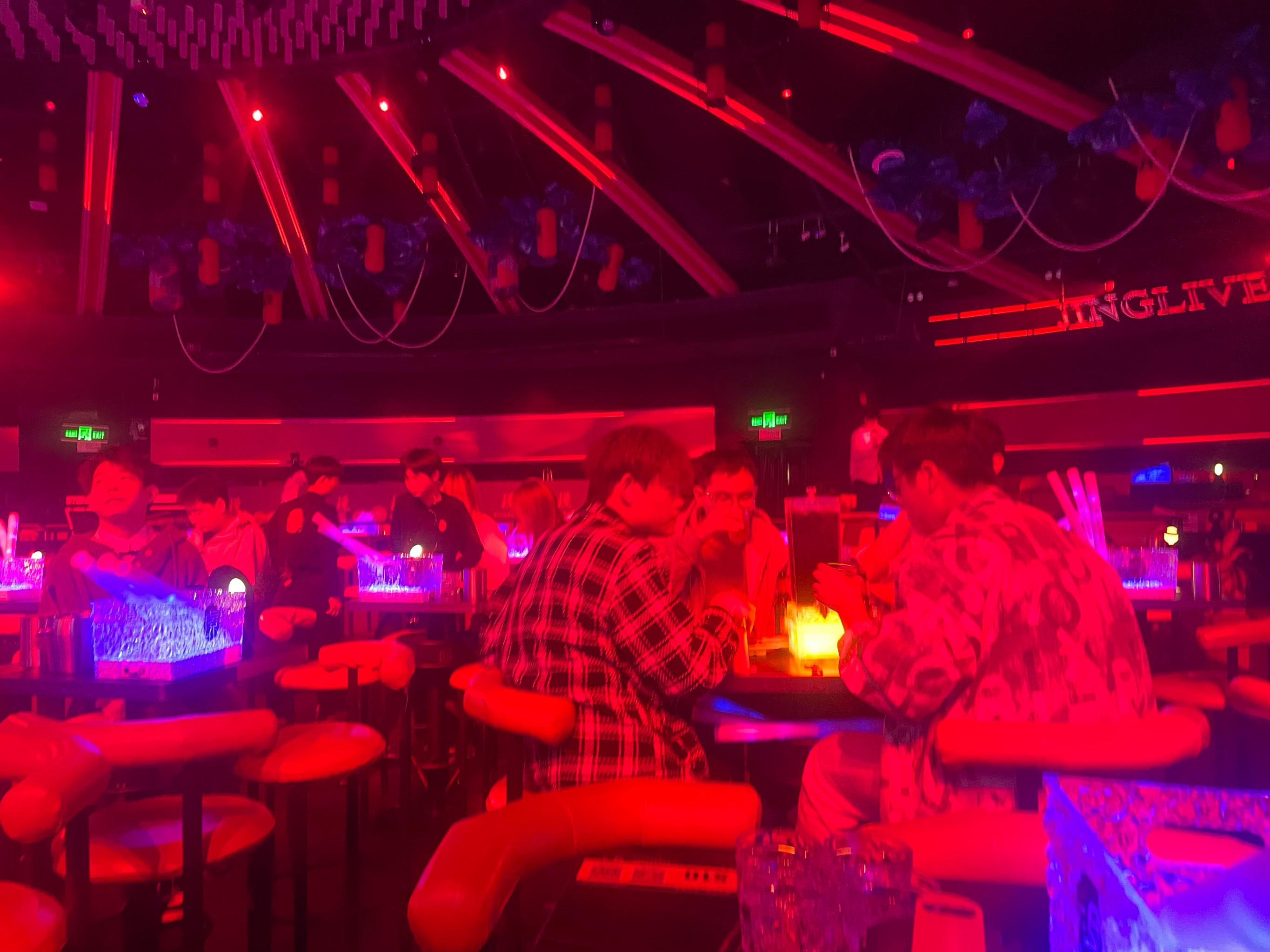 张家口商务ktv能否组局探讨-康保县ktv预定